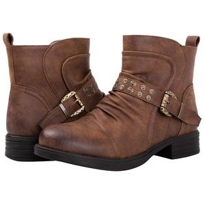 NWT women’s boots